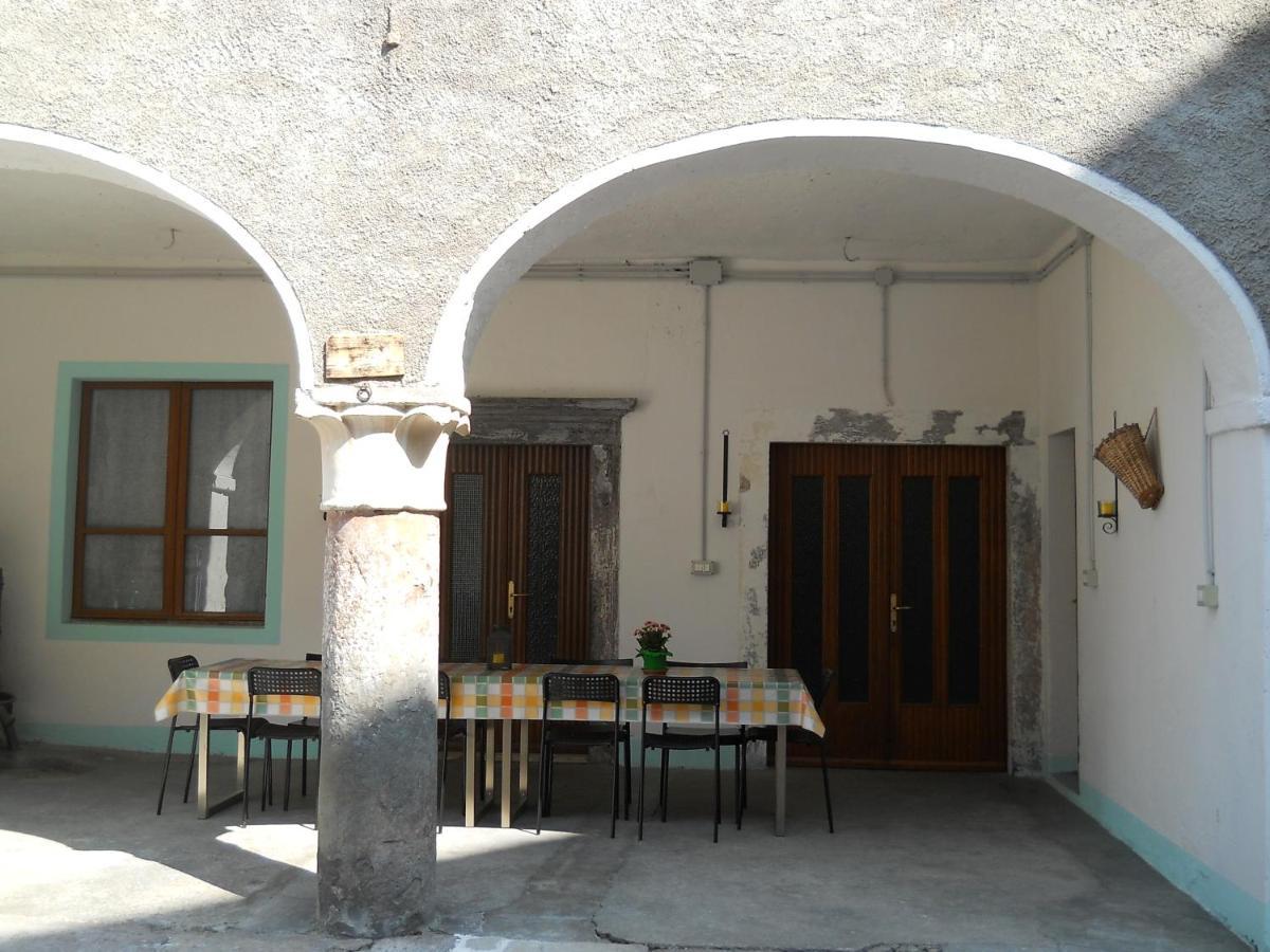 Appartamento Al Ponte Marone Exterior photo
