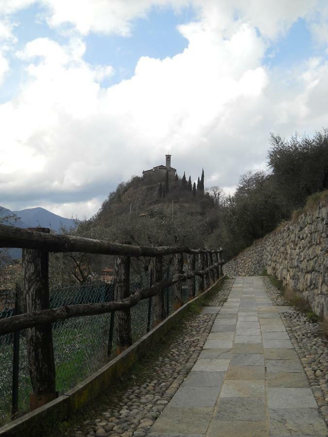 Appartamento Al Ponte Marone Exterior photo
